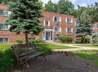 Kensington Club Apartments, Rocky River, OH 44116