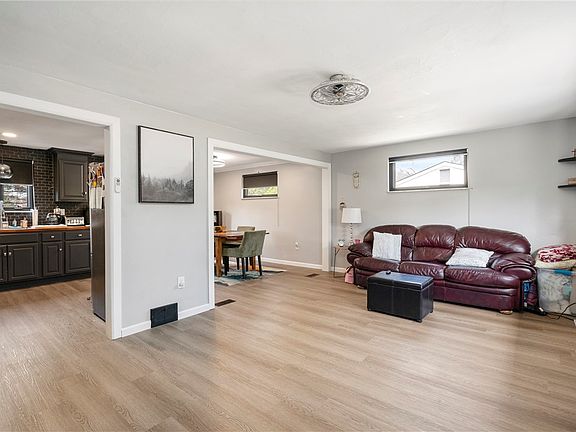 5th image of 115 Rene Dr