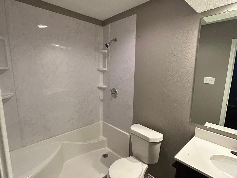 2nd image of 706 E 79th St