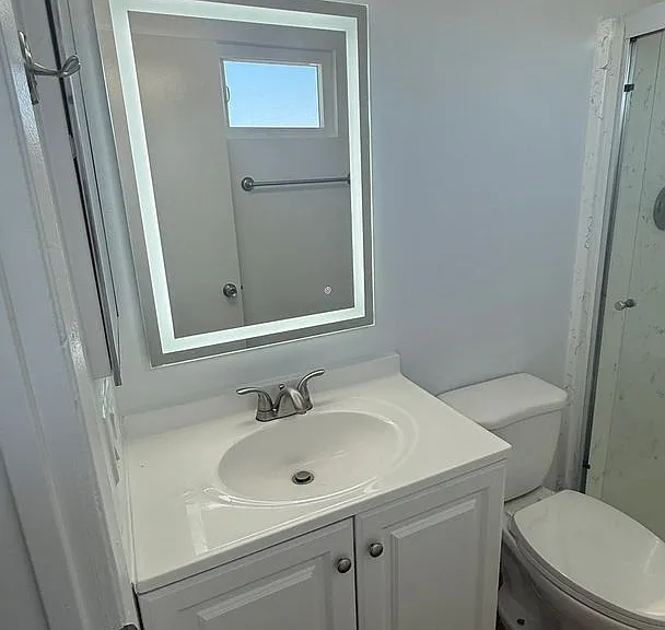 20317 Saticoy St — Photo 22