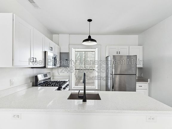 2nd image of 1612 Bagley St APT 2