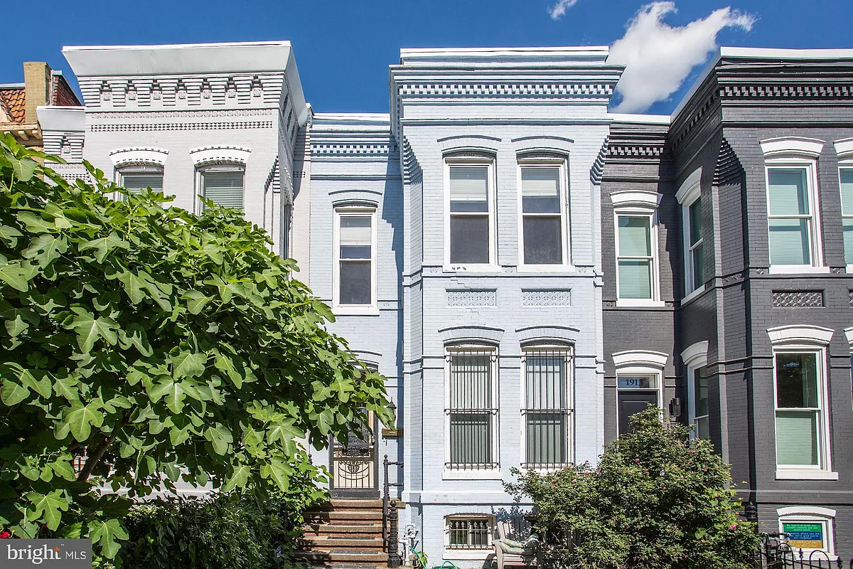 Building Photo - 1915 11th St NW #1