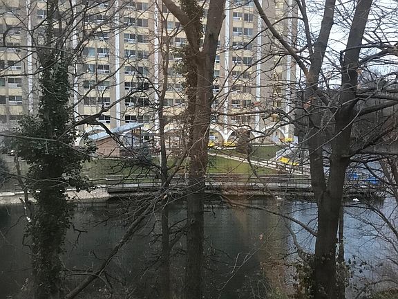 2nd image of 2853 Lake Shore Pl
