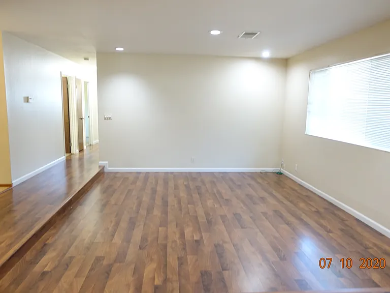 1618 McKinley Ave — Photo 10