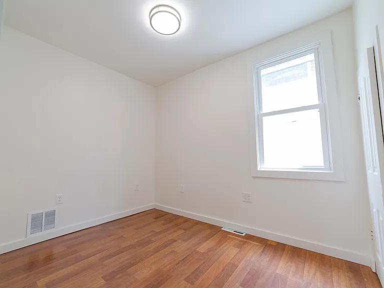 6021 Pear Ave #B — Photo 7
