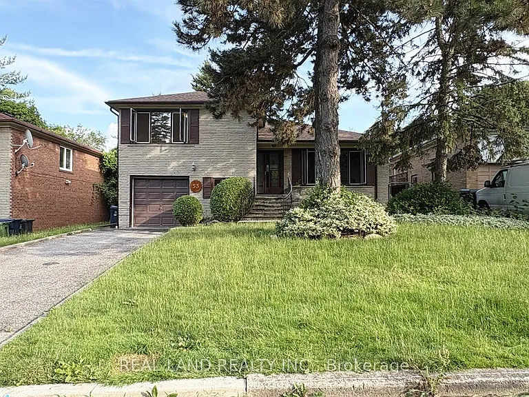 53 Lloydminster Cres — Photo 3