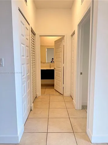 2 bed, 2.0 bath, 1135 sqft, $3,000 — Photo 3