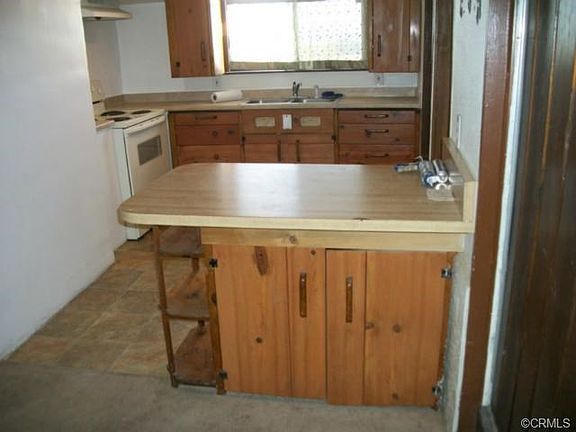 3rd image of 6636 Sherman Hoyt Ave