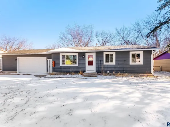 4104 W Mesa Pass, Sioux Falls, SD 57106