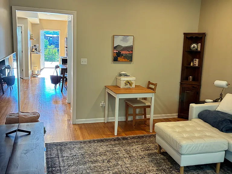 3910 N Janssen Ave #3 — Photo 4