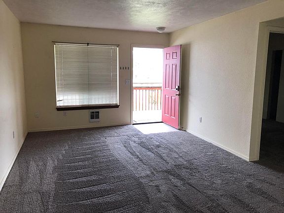 4th image of 112-116 4th St #114