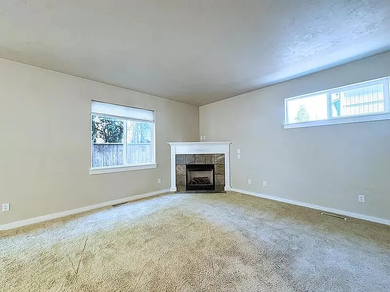 2523 Mountain Ter — Photo 27