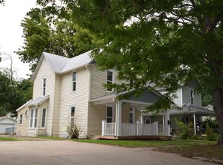 1037 NE Winfield Ave, Topeka, KS 66616