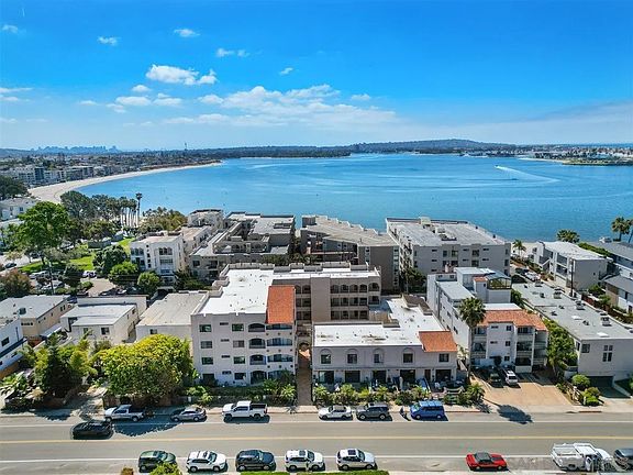 2nd image of 1225 Pacific Beach Dr Unit 2E