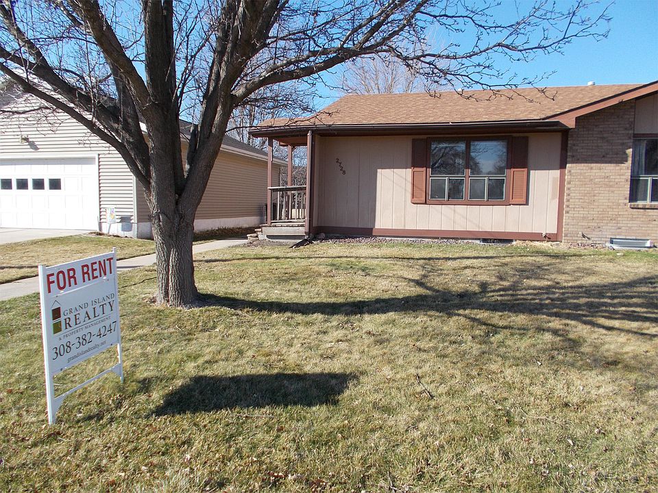 1st image of 2728 W 5th St