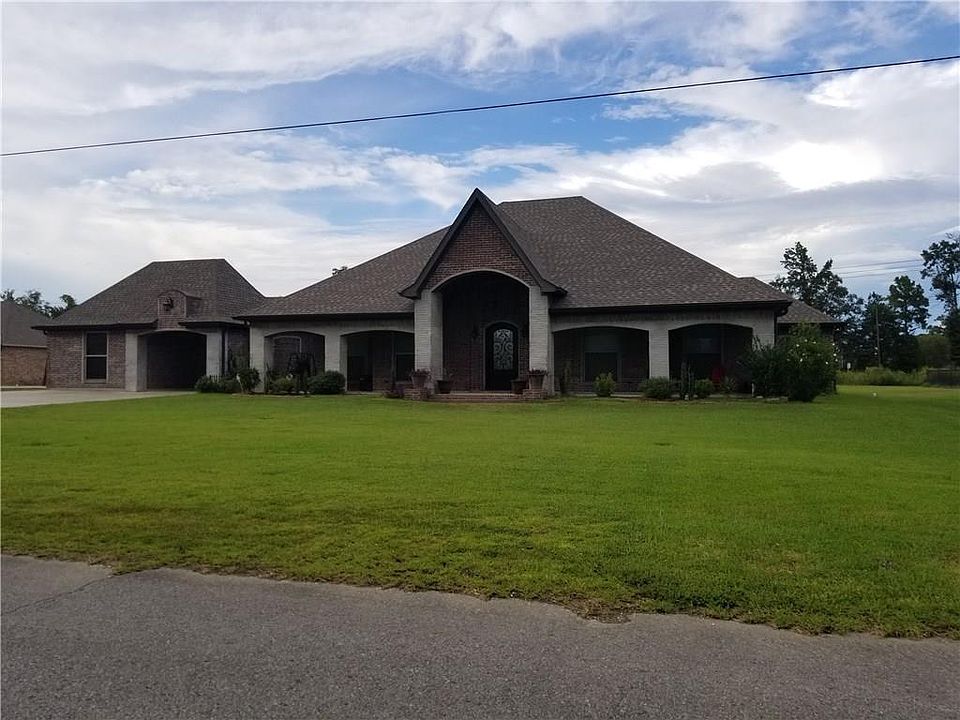 1st image of 2215 Forest Way Blvd