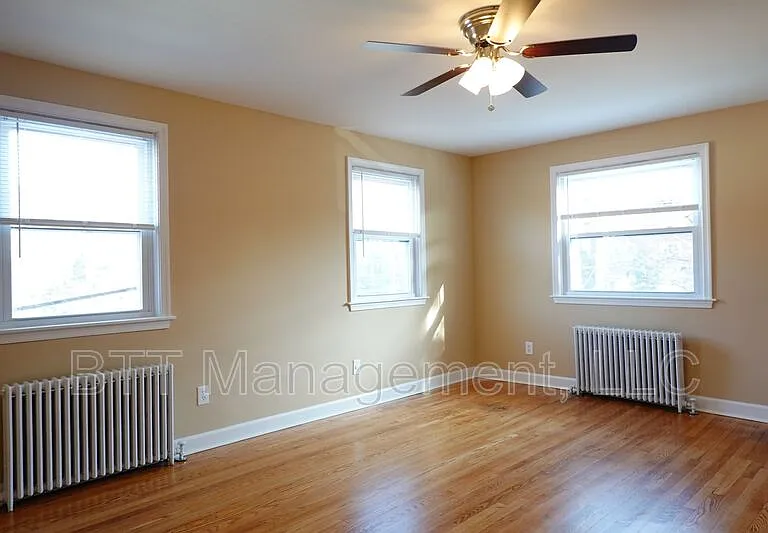 8802 Plymouth St #6 — Photo 2