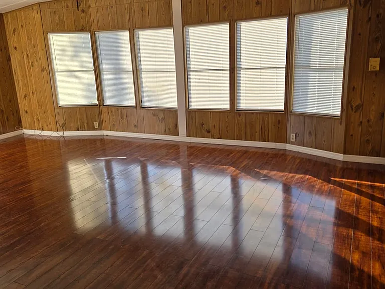 580 Anna Ave — Photo 14