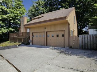 240 SW 14th St, Gresham, OR 97080