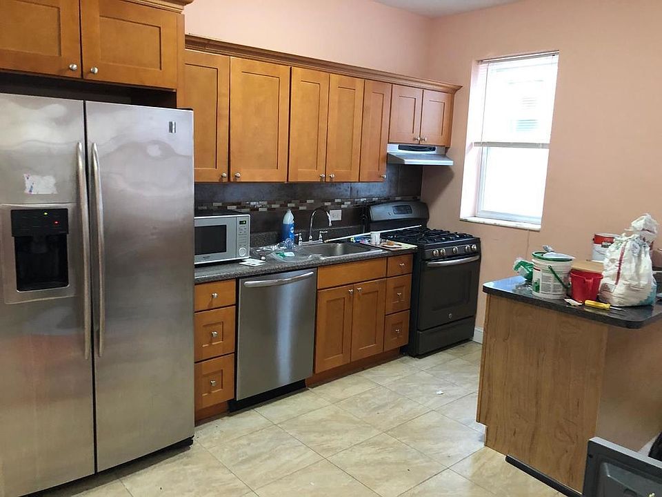1st image of 2358 28th St #2