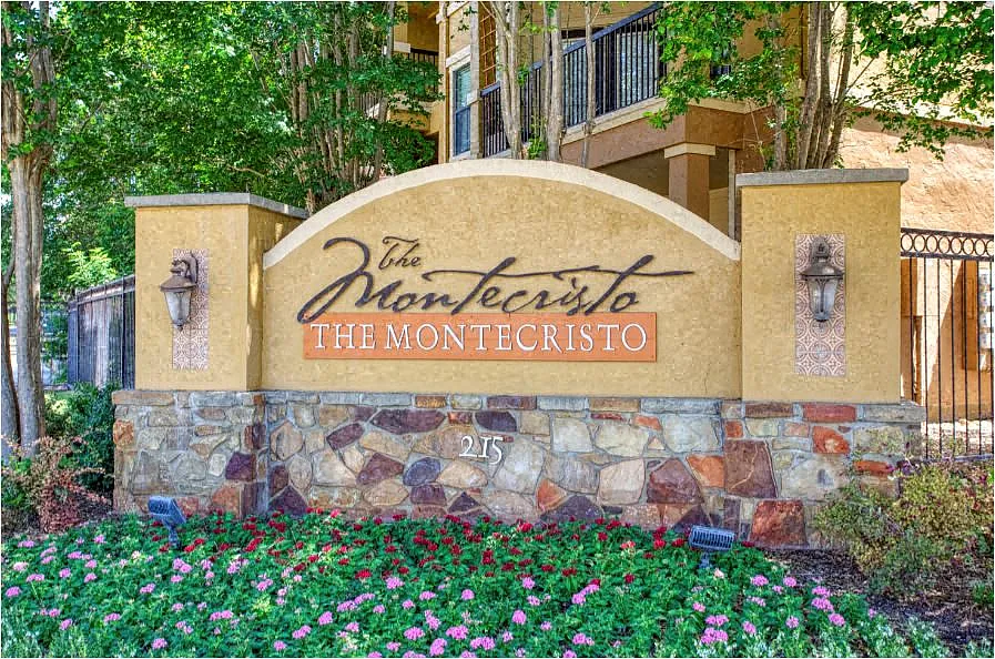 Montecristo Apartments