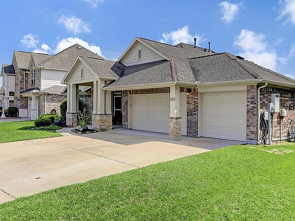 2nd image of 514 White Oak Pointe
