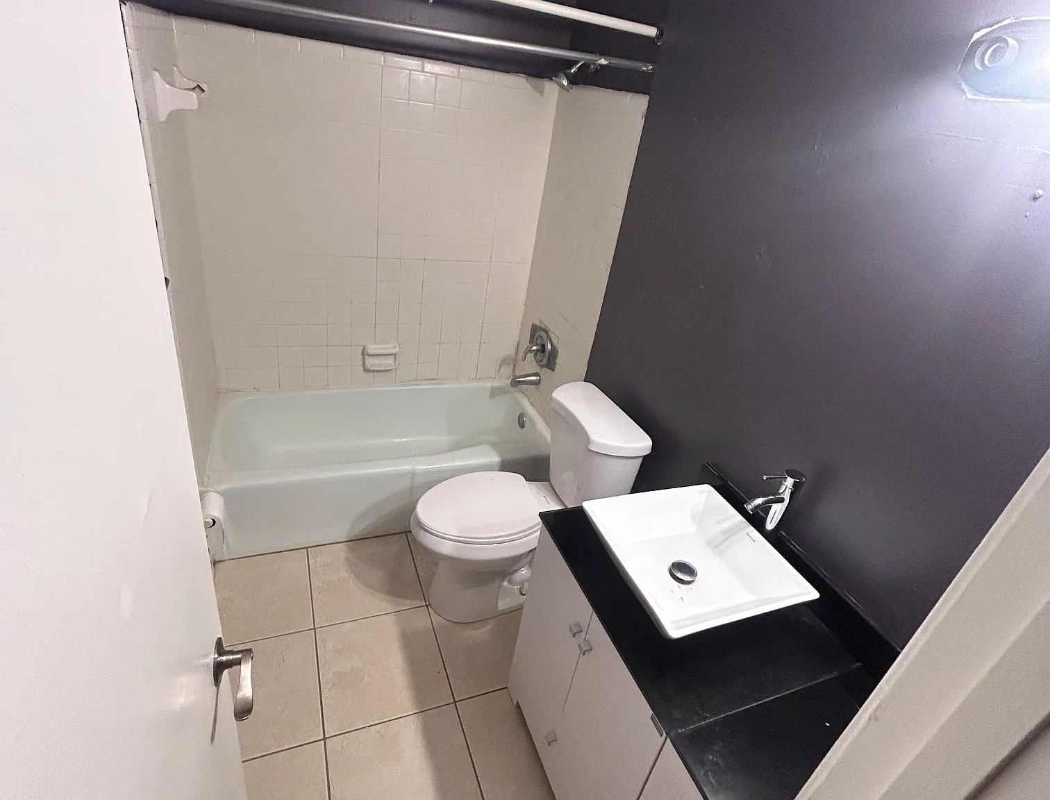 1 bed, 550 sqft, $1,200 — Photo 4
