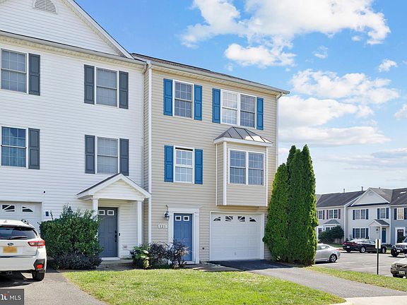 3rd image of 121 Seabreeze Ln