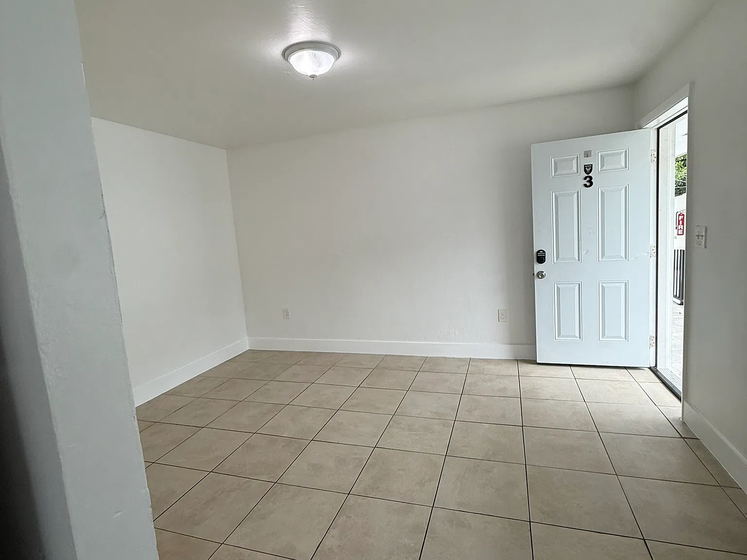 2 bed, $1,900 — Photo 4