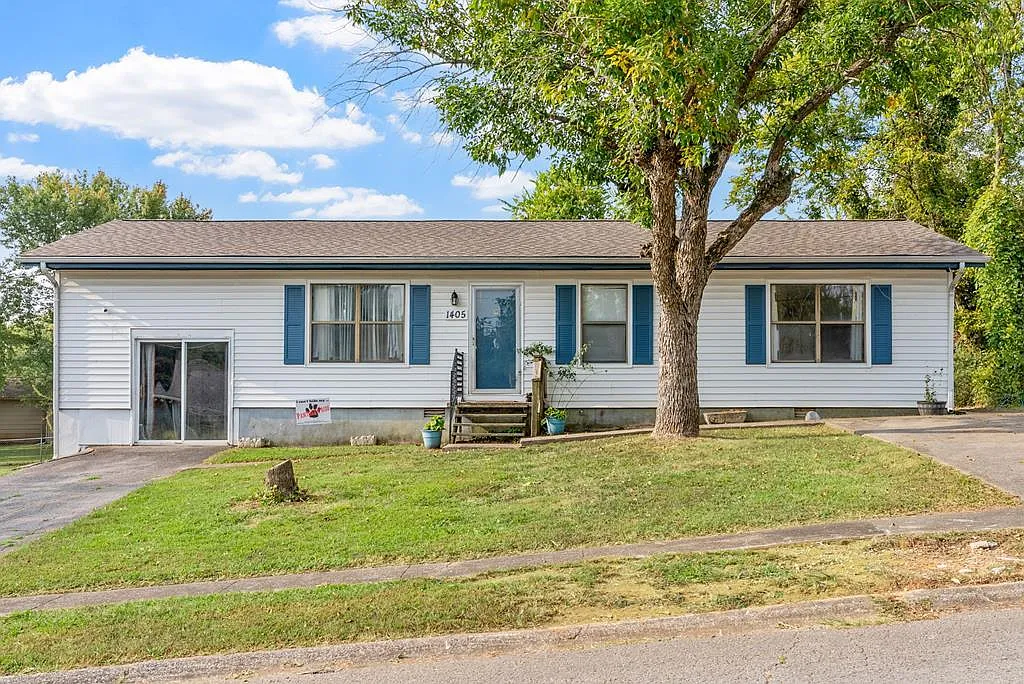3 bed, 1350 sqft, $1,200 — Photo 1