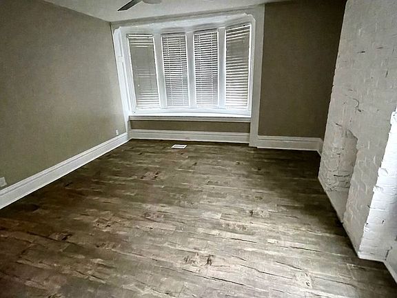 5th image of 303 S Negley Ave APT 1