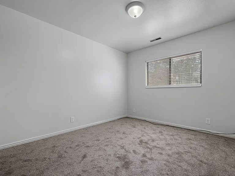 653 S Stubbs Ave — Photo 13
