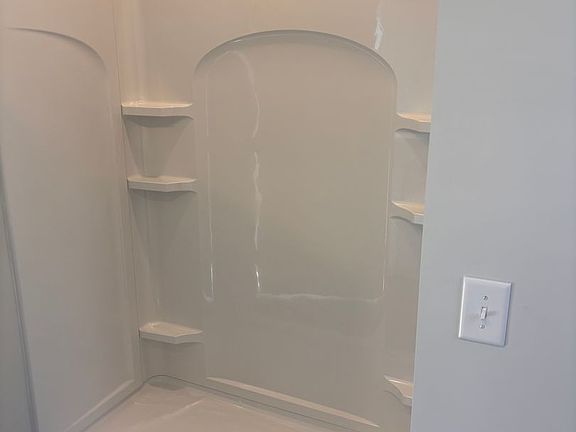 5th image of 184 Cypress Hollow Dr