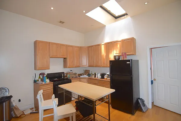 Rented by Triplemint | media 22