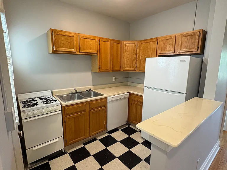 524 S 31st St #25 — Photo 2