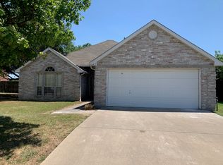 1142 Robin Cir, Midlothian, TX 76065