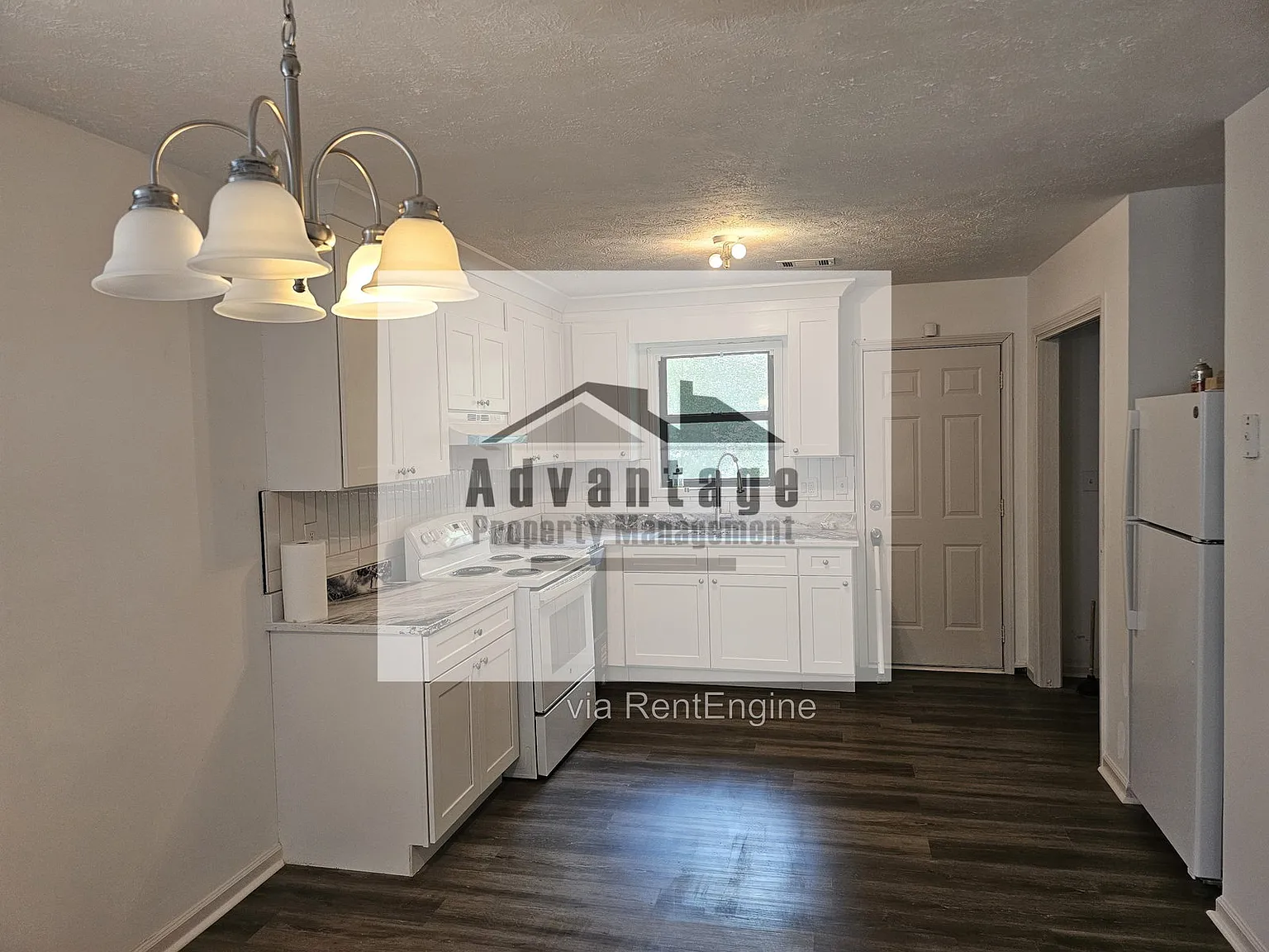2 bed, 2.0 bath, 968 sqft, $1,300 — Photo 3