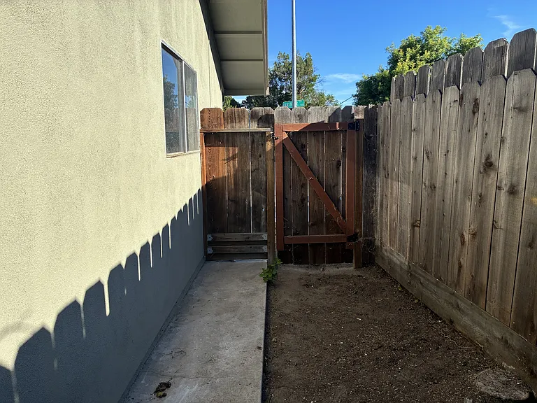 2028 Kruger Dr — Photo 20