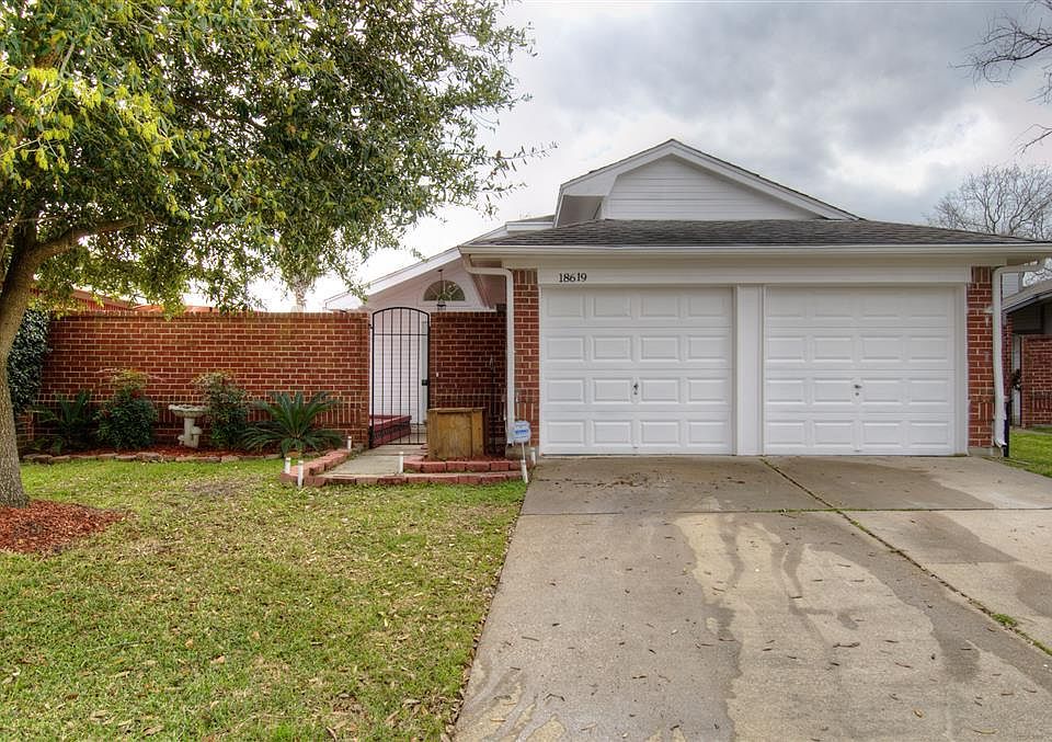 1st image of 18619 Willow Moss Dr