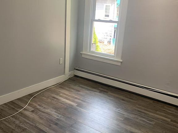3rd image of 39 Silver St #2