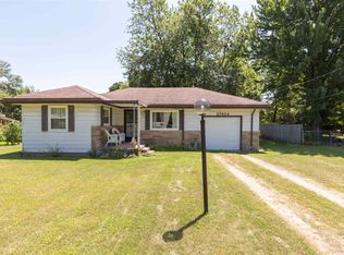 27424 Sunnyfield Dr, Elkhart, IN 46514