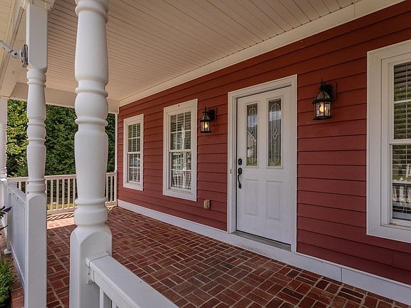 2nd image of 106 Bell Creek Dr