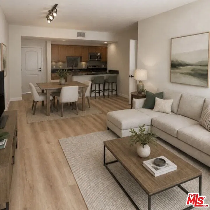 2 bed, 2.0 bath, 1000 sqft, $2,750 — Photo 3