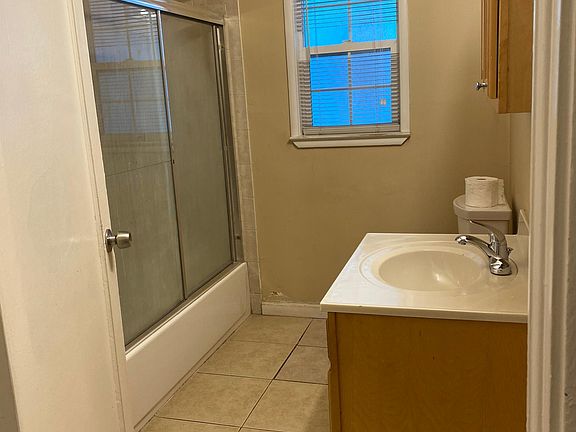4th image of 396 N 20th St
