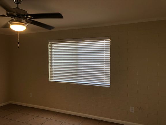 4th image of 2601 E Monte Cristo Ave APT 3