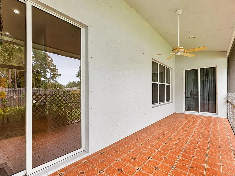 1571 SW Hunnicut Ave — Photo 20