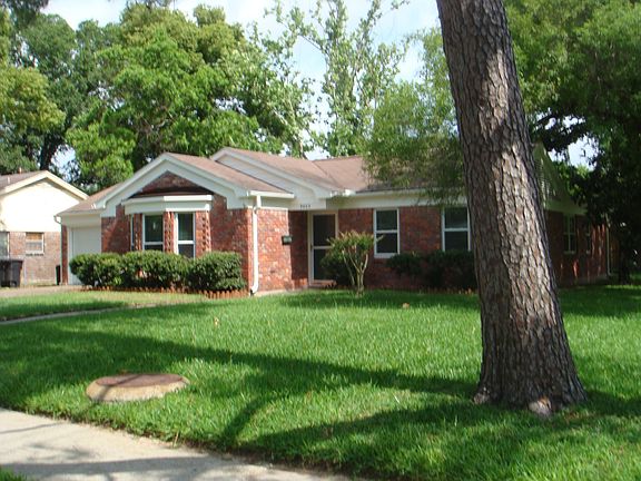 2nd image of 9802 Pine Lake Dr