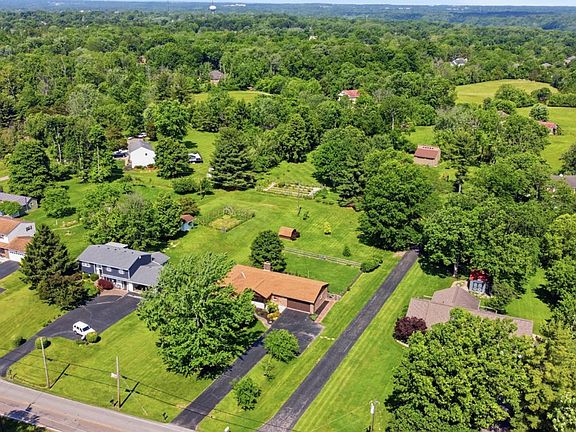 4th image of 736 Wards Corner Rd