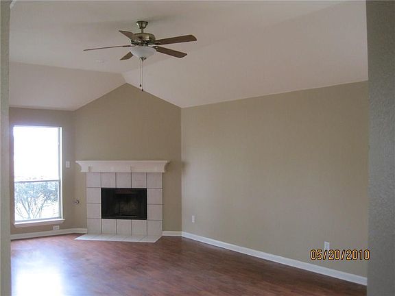 2nd image of 2470 Wagonwheel Dr