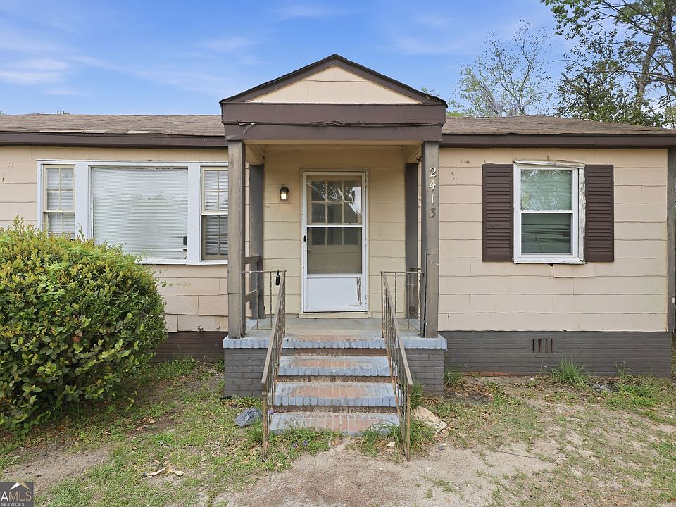 1st image of 2413 Ruby Dr